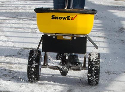 salt spreader on wheels that you push